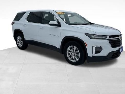 Used 2023 Chevrolet Traverse LS w/ Safety Package image 10