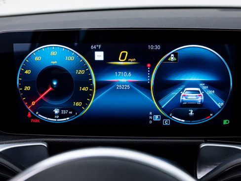 Used 2022 Mercedes-Benz GLB 250 4MATIC image 22