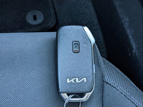 Used 2023 Kia K5 LXS image 24