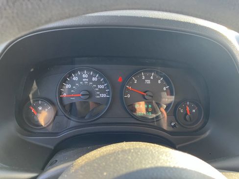 Used 2011 Jeep Patriot Sport w/ Tire & Wheel Group AWD/4WD image 24