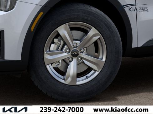 New 2026 Kia Sorento LX FWD image 9