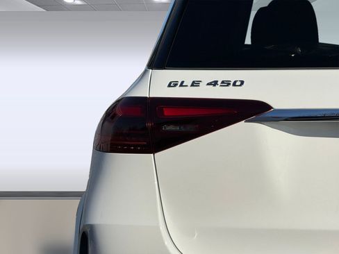 New 2026 Mercedes-Benz GLE 450 4MATIC image 13