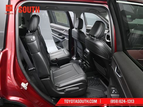 Used 2023 Jeep Grand Cherokee L Limited image 31