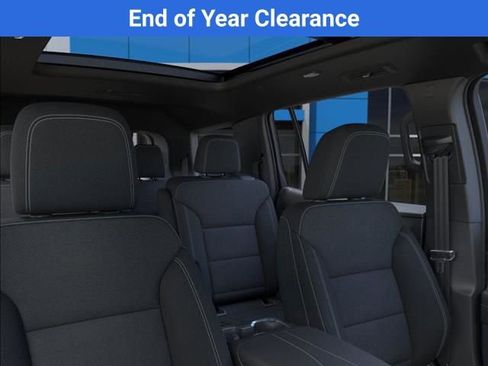 New 2025 Chevrolet Traverse LT w/ Sun and Wheel Package image 27