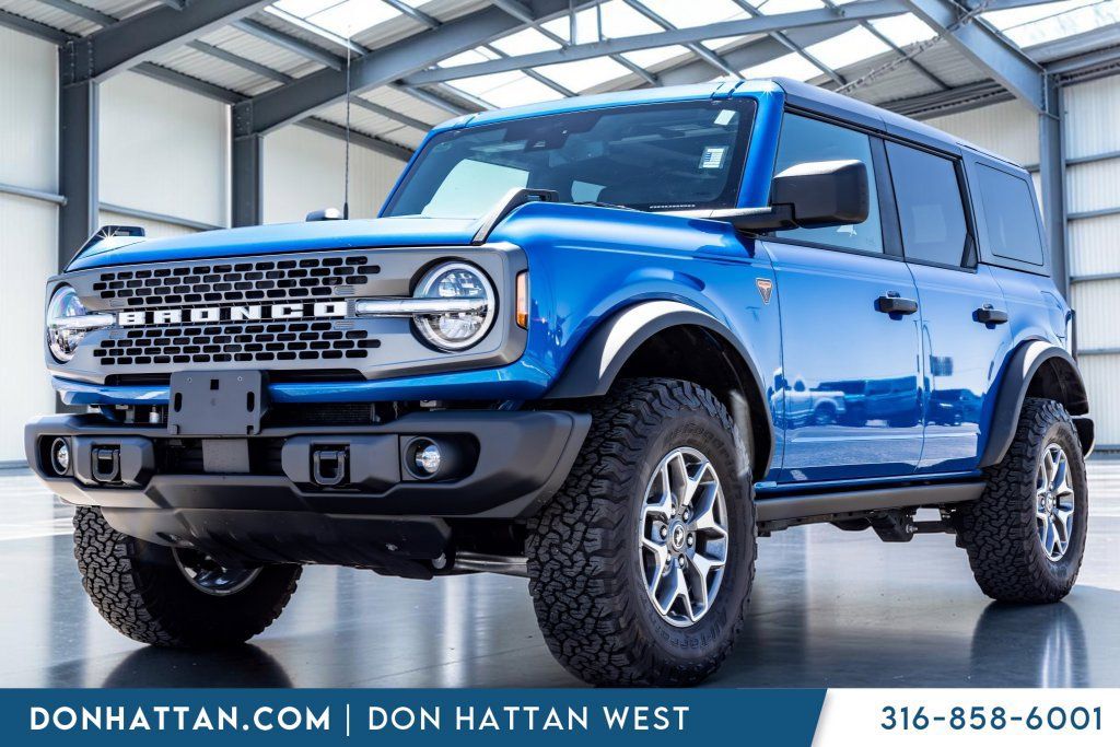 Used 2025 Ford Bronco Badlands AWD/4WD image 1