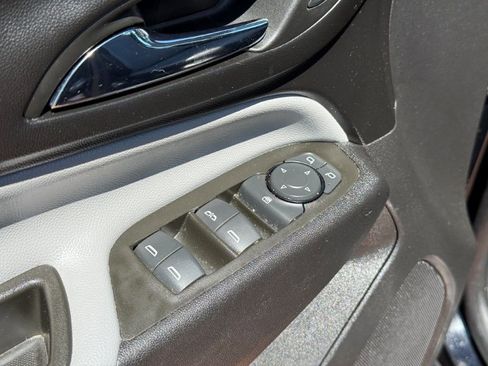 Used 2024 Chevrolet Equinox LS AWD/4WD image 10
