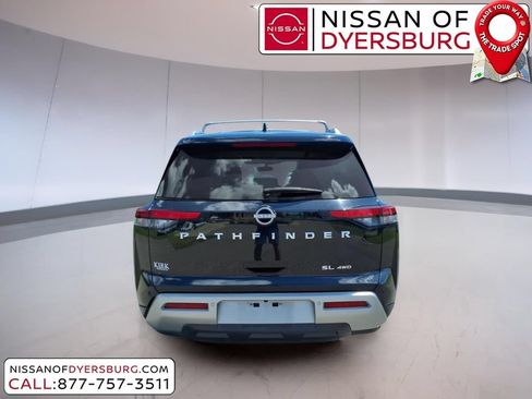 Used 2023 Nissan Pathfinder SL AWD/4WD image 4