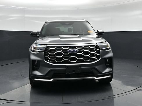 Certified 2025 Ford Explorer Platinum w/ Ultimate Package AWD/4WD image 26