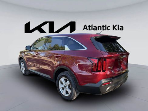 Certified 2022 Kia Sorento LX AWD/4WD image 10