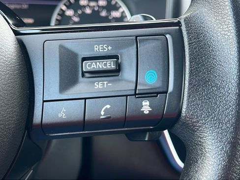 Used 2023 Nissan Rogue SV AWD/4WD image 21