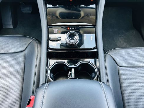 Used 2023 Jeep Grand Cherokee Limited w/ Luxury Tech Group II AWD/4WD image 31