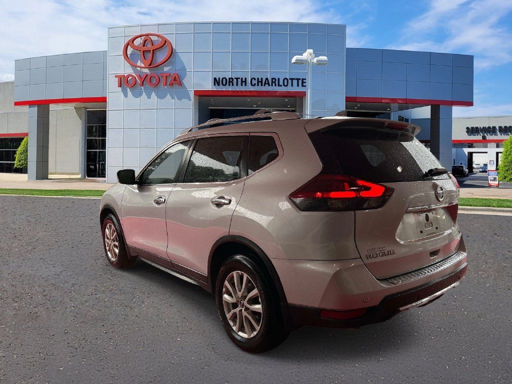 Used 2019 Nissan Rogue SV FWD image 4