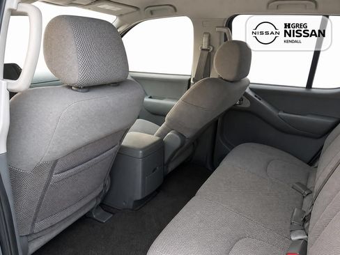 Used 2007 Nissan Frontier SE w/ SE Value Truck Pkg RWD image 12