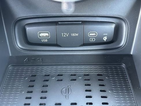 Used 2026 Hyundai Venue SEL image 29