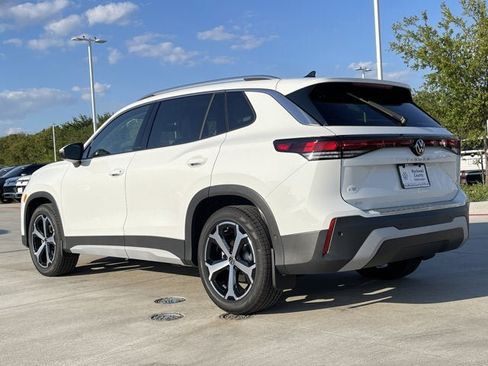 New 2026 Volkswagen Tiguan SE image 4