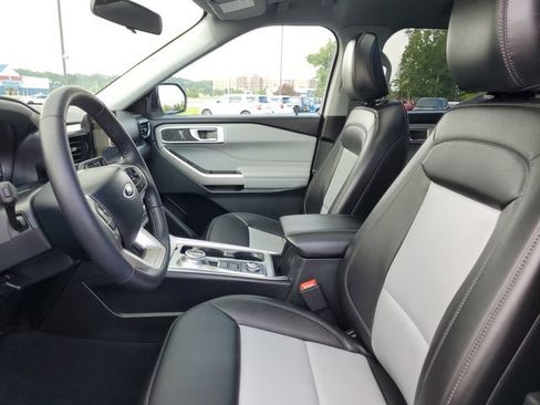 Certified 2024 Ford Explorer XLT w/ Equipment Group 202A AWD/4WD image 9