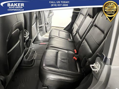 Used 2020 Jeep Wrangler Unlimited Sahara image 23