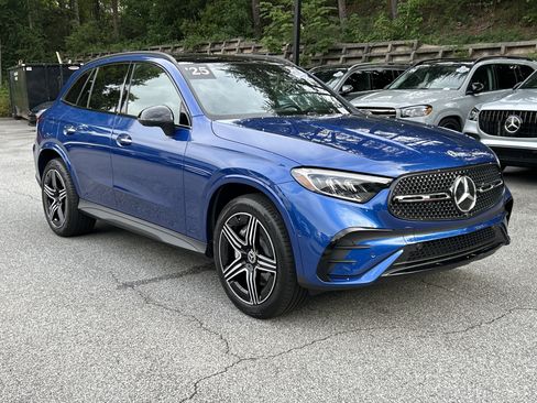Certified 2025 Mercedes-Benz GLC 300 image 4