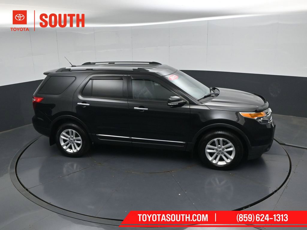 Used 2013 Ford Explorer XLT AWD/4WD image 45