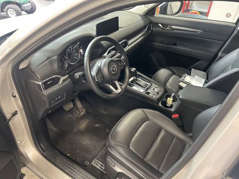 Used 2025 MAZDA CX-5 AWD 2.5 S w/ Preferred Package image 3