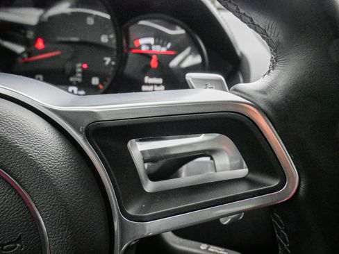 Used 2021 Porsche 718 Cayman image 20