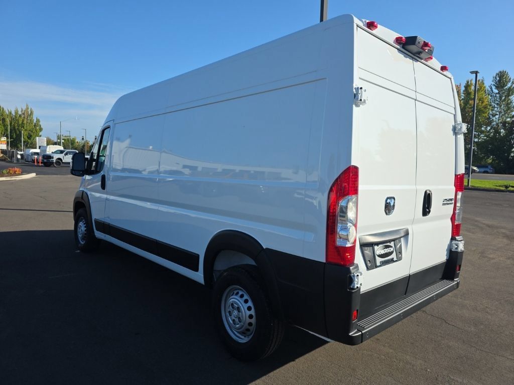 Used 2025 RAM ProMaster 2500 w/ Safety Group FWD image 3