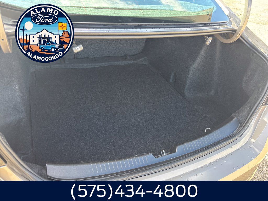 Used 2024 Chevrolet Malibu LS FWD image 19