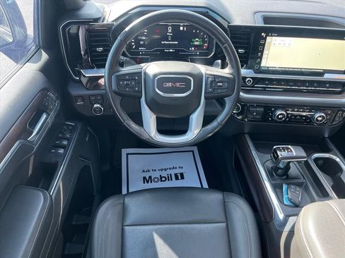 Used 2022 GMC Sierra 1500 SLT w/ SLT Premium Plus Package AWD/4WD image 7