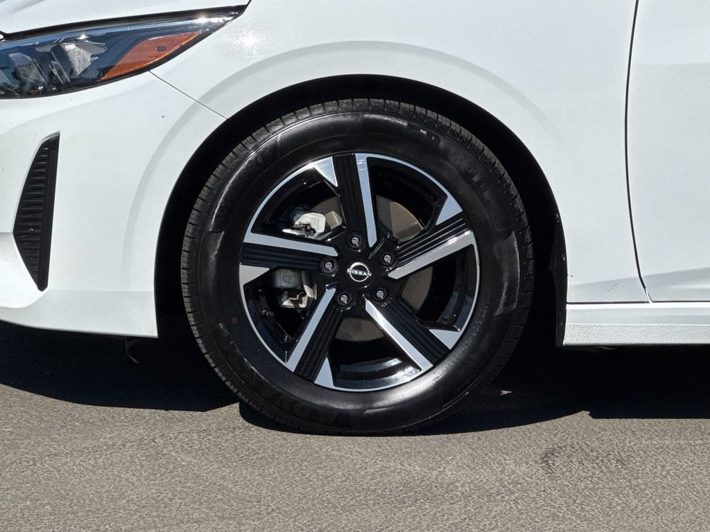 Used 2025 Nissan Sentra SV FWD image 23
