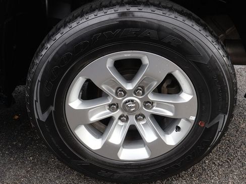 Used 2024 RAM 1500 Laramie RWD image 13