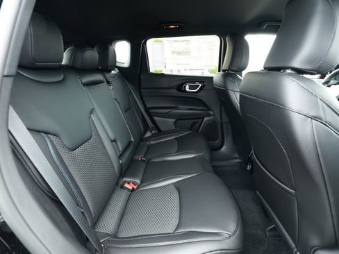 New 2026 Jeep Compass Latitude AWD/4WD image 27