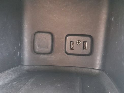 Used 2017 GMC Acadia SLE FWD image 28
