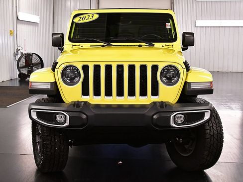 Used 2023 Jeep Wrangler Unlimited Sahara w/ LED Lighting Group AWD/4WD image 2