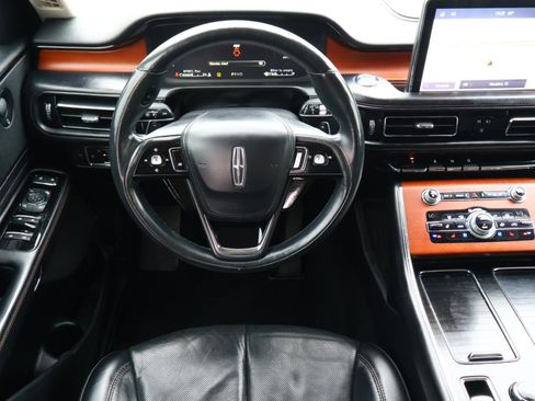 Used 2020 Lincoln Aviator Reserve w/ Elements Package Plus image 9