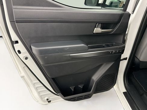 Used 2025 Toyota Tacoma TRD Off-Road image 27