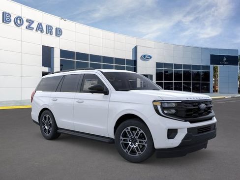 New 2026 Ford Expedition Active RWD image 8
