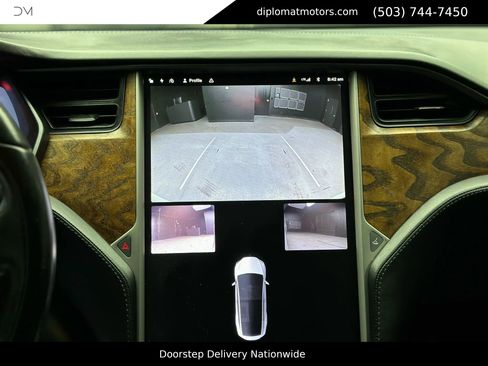 Used 2018 Tesla Model X 75D image 29