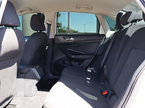 Used 2019 Volkswagen Jetta SE FWD image 30