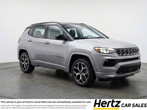 Used 2025 Jeep Compass Limited image 1