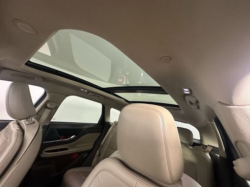 Used 2021 Lincoln Corsair FWD w/ Premium Package image 23