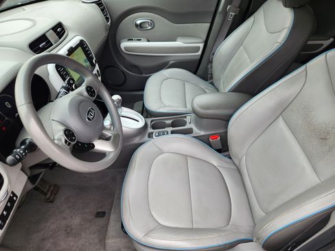 Used 2016 Kia Soul EV + w/ Paint Protection Film Package image 7