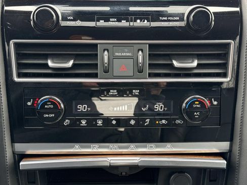 Used 2024 Nissan Armada SL w/ Captain's Chairs Package AWD/4WD image 12