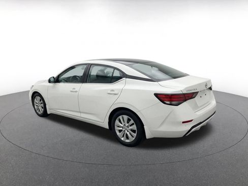 Used 2025 Nissan Sentra S FWD image 7