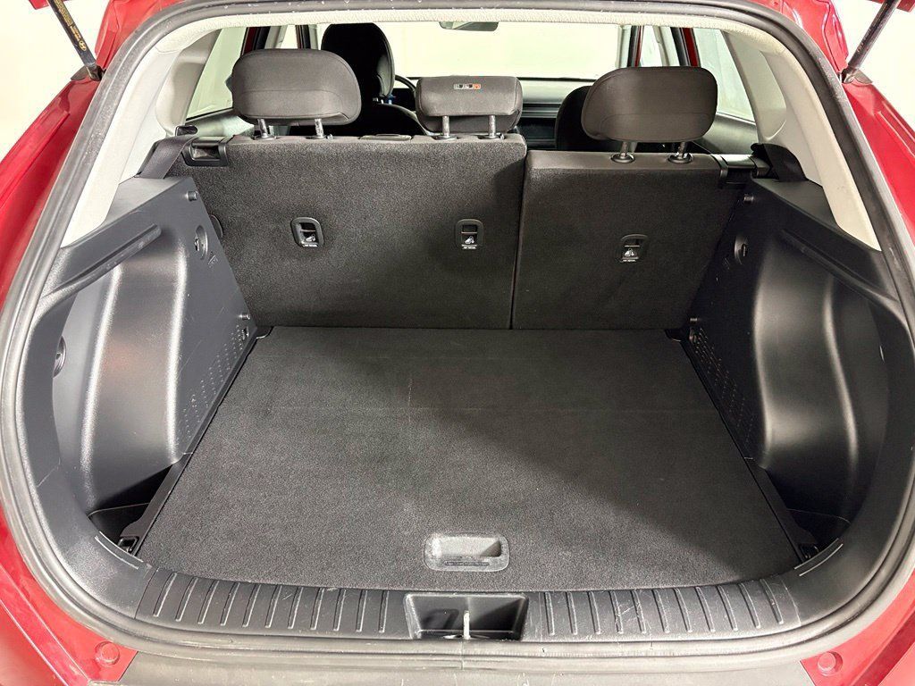 Used 2025 Hyundai Kona SEL FWD image 18