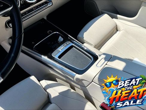 Used 2025 Mercedes-Benz GLA 250 image 16