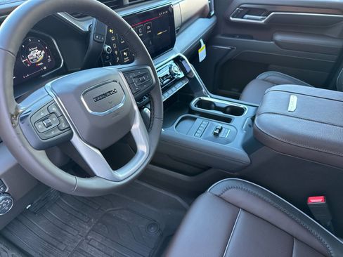 New 2026 GMC Sierra 2500 Denali w/ Denali Reserve Package image 9