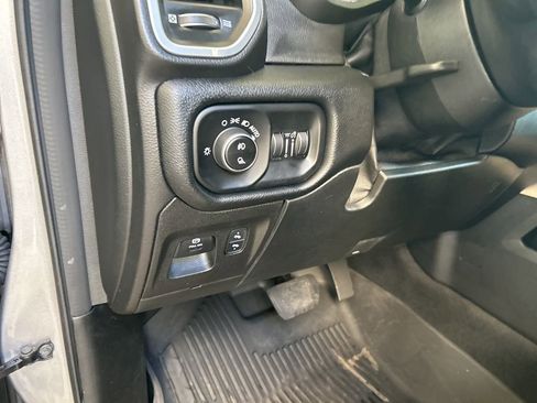 Used 2020 RAM 1500 Laramie image 38