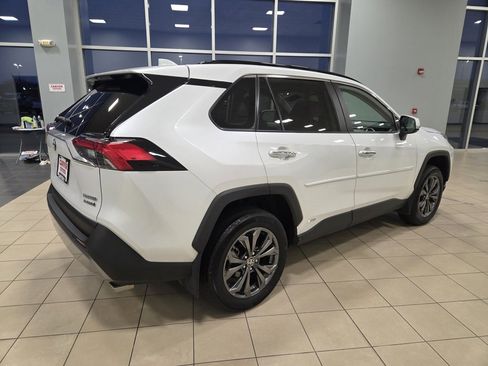 Used 2024 Toyota RAV4 Limited image 7