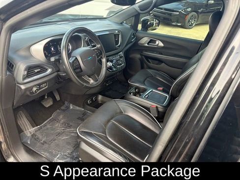 Used 2019 Chrysler Pacifica Limited w/ Advanced Safetytec Group image 7