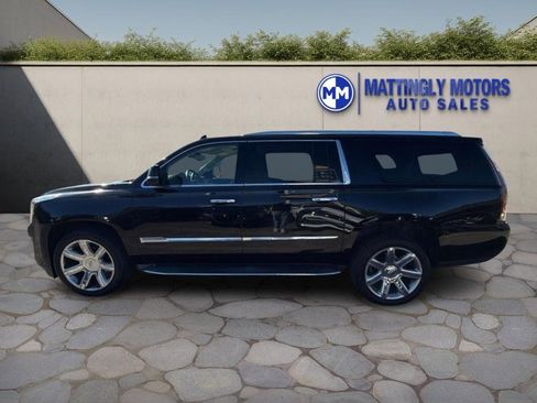 Used 2015 Cadillac Escalade ESV Premium image 4